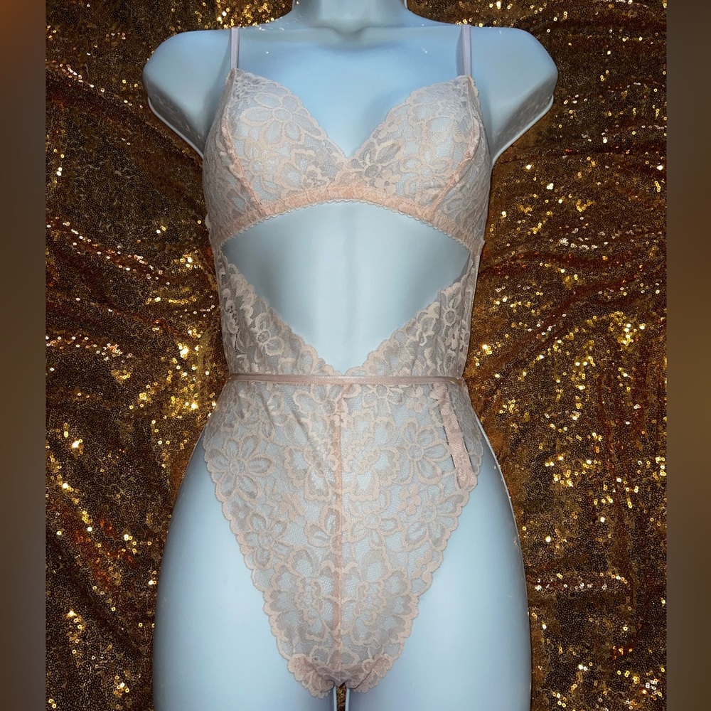 Victoria’s Secret baby pink Teddie size (S) super sexy